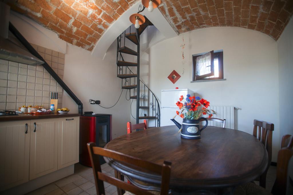 Ca Borgo Vecchio Aparthotel Brusasco Bilik gambar